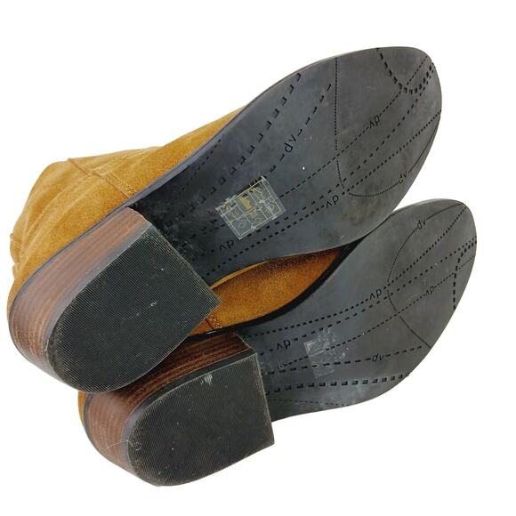 Dolce Vita SZ 9 Suede Booties Caramel Camel Brown Pull On Style 1 1/2" Heel - Picture 9 of 9